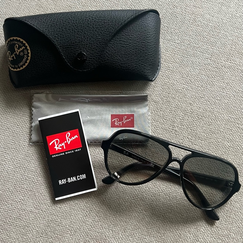 RayBan sunglasses RB4125